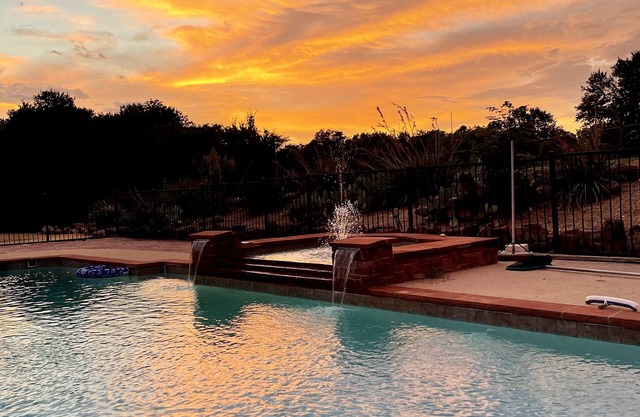 Tranquil and Luxury Oasis near Southfork Ranch! -Fig Suite