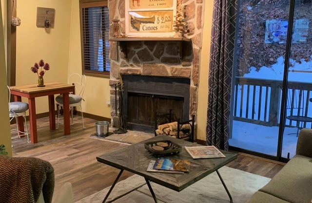 Tranquil Banner Elk Hideaway