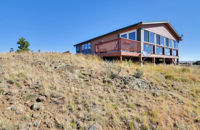 Tranquil Cabin Getaway w/Panoramic Mtn View!