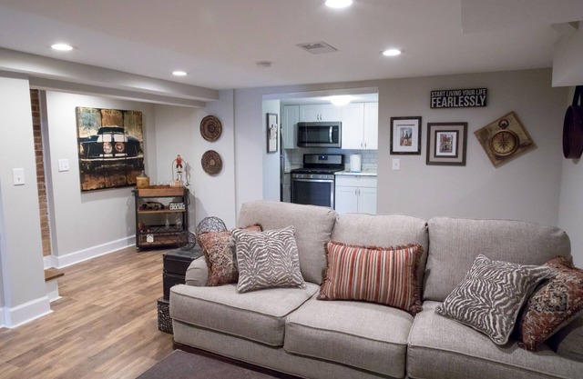 Tranquil City Oasis in Hip Neighborhood w/Free Parking