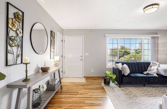 Tranquil Haven w/large yard, laundry : West Salem