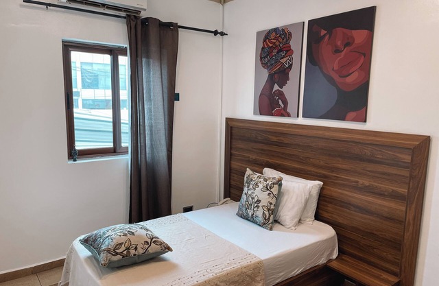 Tranquil hotel room by Oxford St