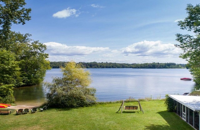 Tranquil Lake House Getaway on Onota Lake