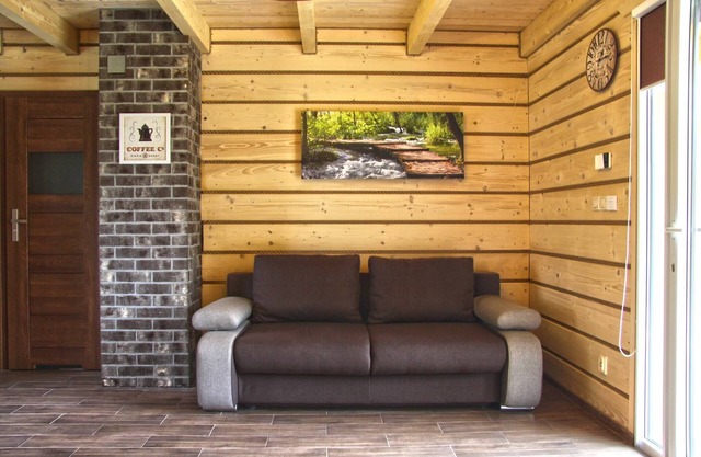 Tranquil Lakefront holiday home