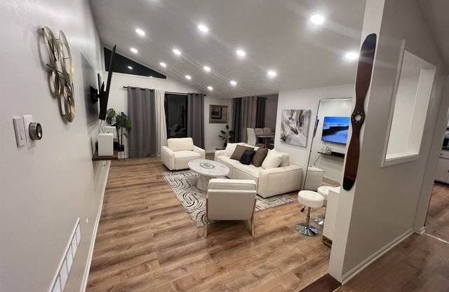 Tranquil Nature Retreat—Private, Quiet Neighborhood Near Dayton & Universities