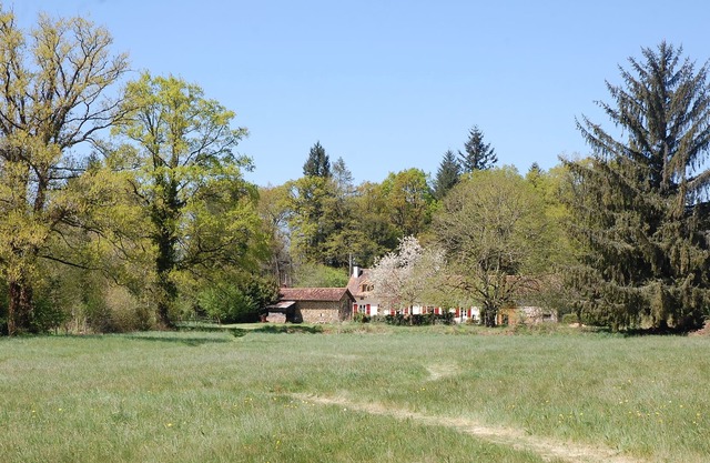 Tranquil Rural Retreat Farm Cottage, Nr St Mathieu, Haute Vienne/North Dordogne