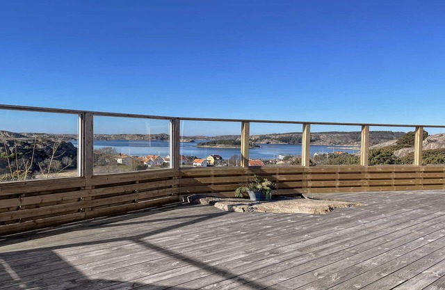 Tranquil Sea View Apartment in Fjällbacka by AJF Dream Living