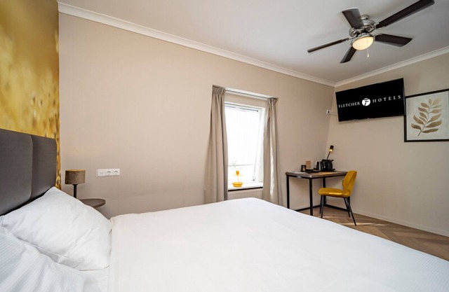 Tranquil Stay Near Efteling, Wildlife Park & Biesbosch Boats | 2 Units