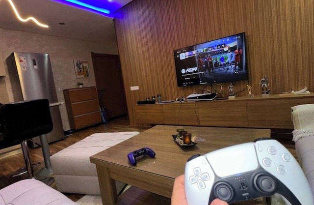 Tranquil Stay: Pool, Garden & Hassle-Free Check-In