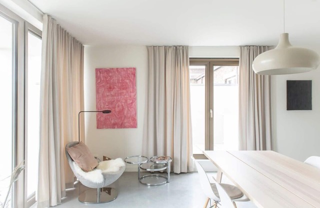 Tranquil Urban Escape: 2-BDR Retreat in Ghent