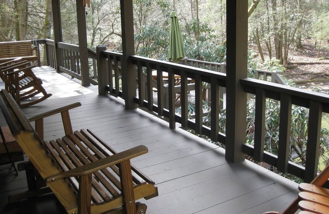 Tranquil Waterfront Cabin