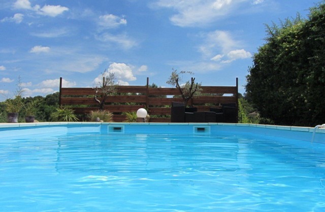 Tranquillity assured in this spacious and luminous villa