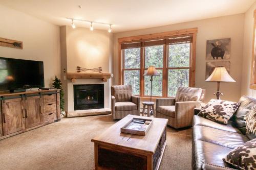 Trapper's Crossing by Summit County Mountain Retreats