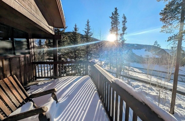 Trappers Crossing 8753