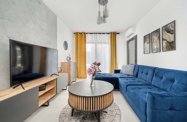 Traugutta 74 | Apartment with A/C | Parking