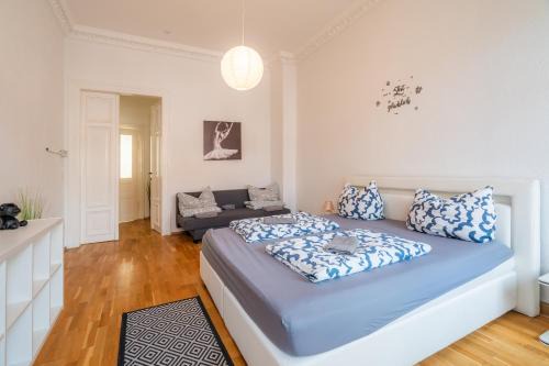 traumhafte Jugendstilwohnung in zentraler Lage am Zoo