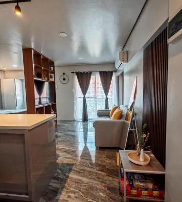 Traveler's Nest near Airport, Netflix, Stylish, Cozy with swimming pool