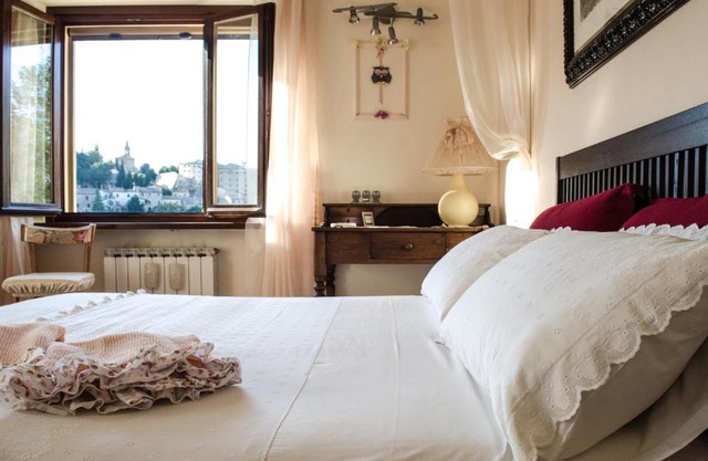 Tre Civette Sul Comò