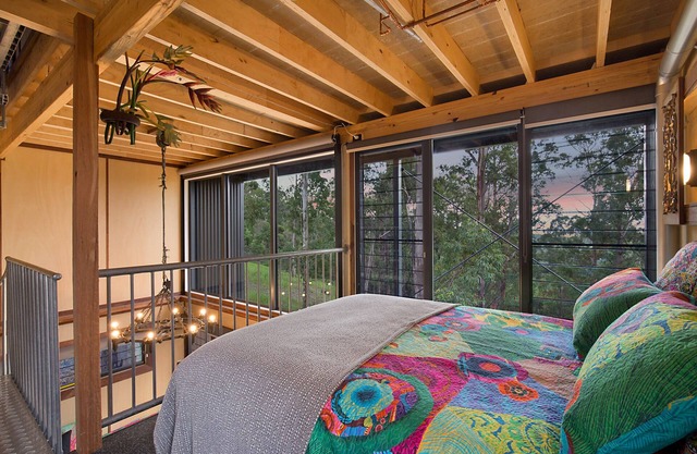 TREE HOUSE #2. Private, Tri-level with Gold Coast Hinterland Views