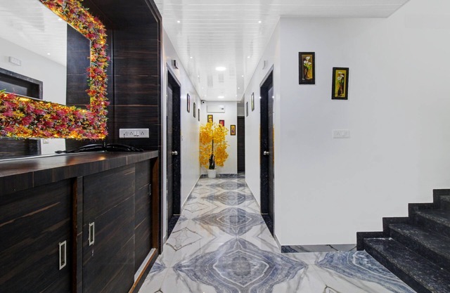 Treebo Hotel Rk Inn, Railway Station