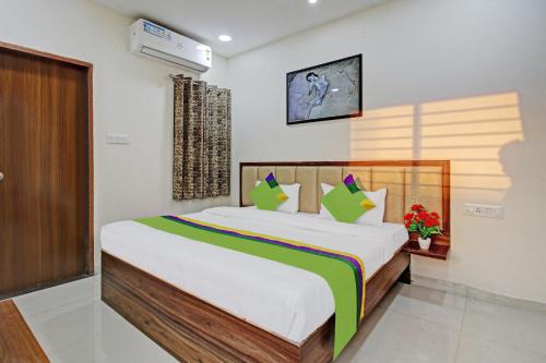 Treebo Krishna Regency ISBT Bus Stop