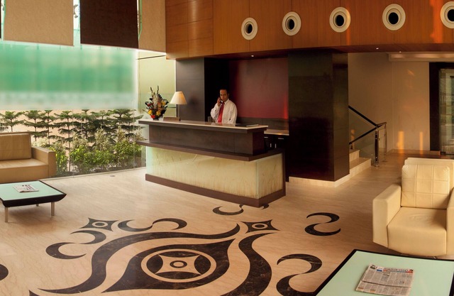 TreeHouse Queens Pearl