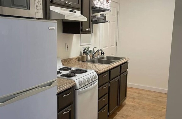 Trendy Downtown Loft on the 400 block