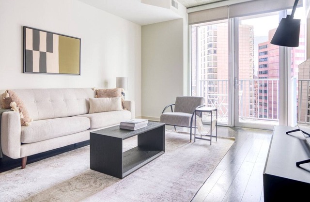 Trendy Upper Downtown 1BR w/ Gym & Pool near 16th St Mall, by Blueground