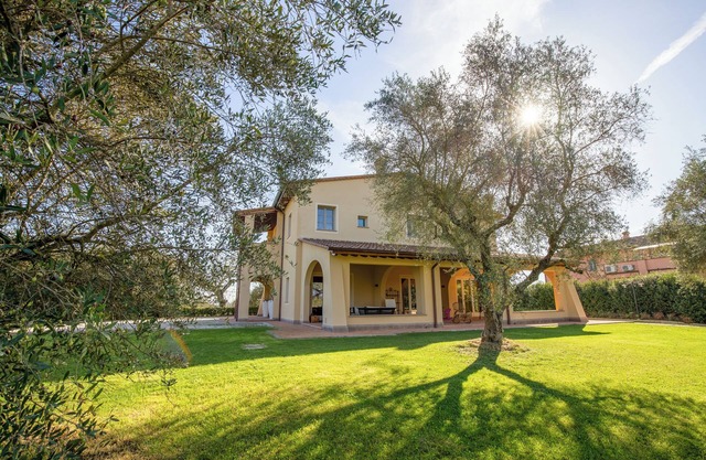 Tricolle Nuova - Five Bedroom Villa, Sleeps 10