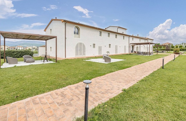 Trilo Classic Modern Apt Close to Pistoia, Agliana, Italy
