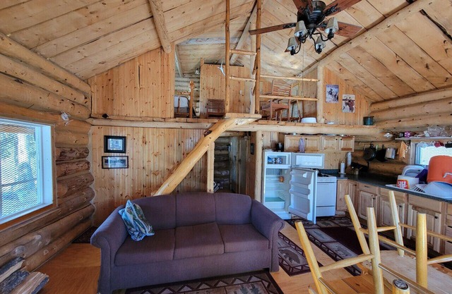 Trimble Lake Cabin.