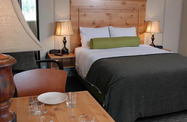 Triple J Hotel