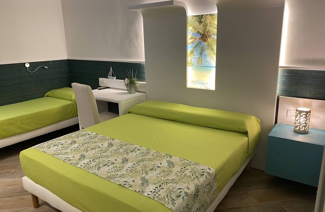 Triple room in B&b - a stone's throw from the sea