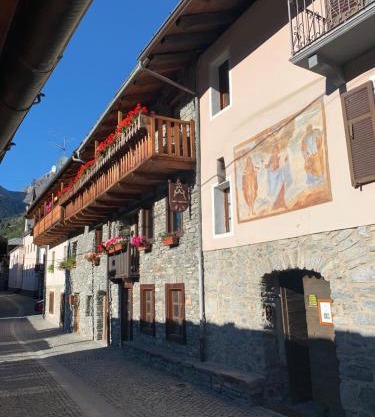 TROIS COURONNE Appartamenti di Charme ad uso turistico VDA La Salle