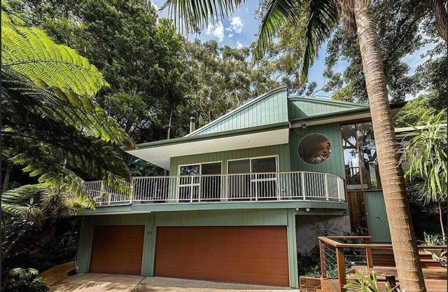 Tropical Beach Escape - 3 min Walk to Surf Beach and Cafes