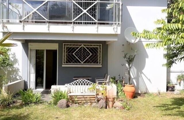 Tropical garden, pretty garden level, sea view, terrace, flower garden