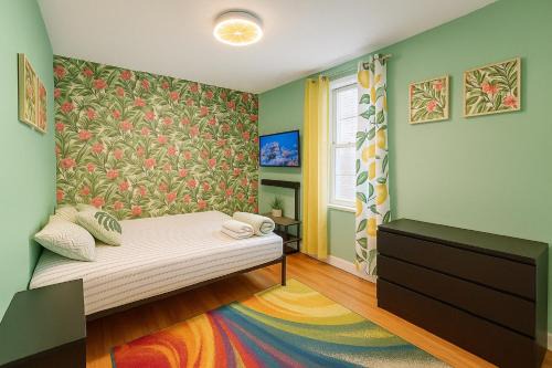 Tropical style room