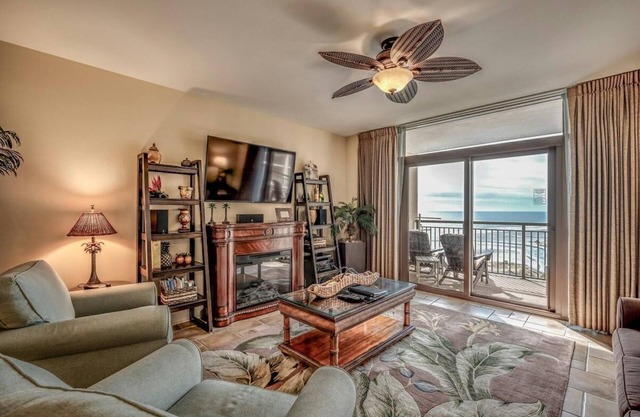 Tropical Tranquility: Oceanfront 2BR Condo Getaway