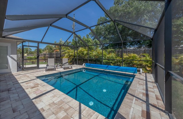 Tropical Venice Paradise! (Private Pool Home)