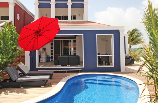Tropical villa with private pool - Family Vacation Home!