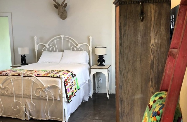 True Texas Country Guest House