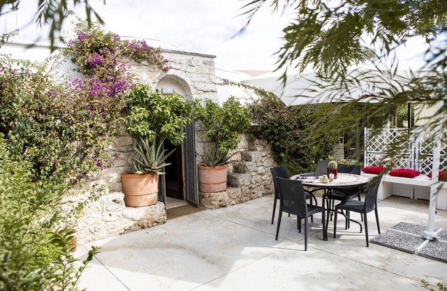 Trulletto Corte degli Ulivi by Pugliadamare