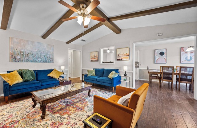 TTU Gem w/Fireplace & Comfort