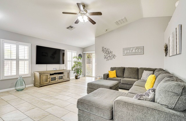Tucson Home w/Patio, Grill & Mountain Views!