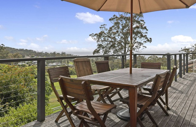 Tura Vista - pet friendly home with beautiful views - 5+ nights