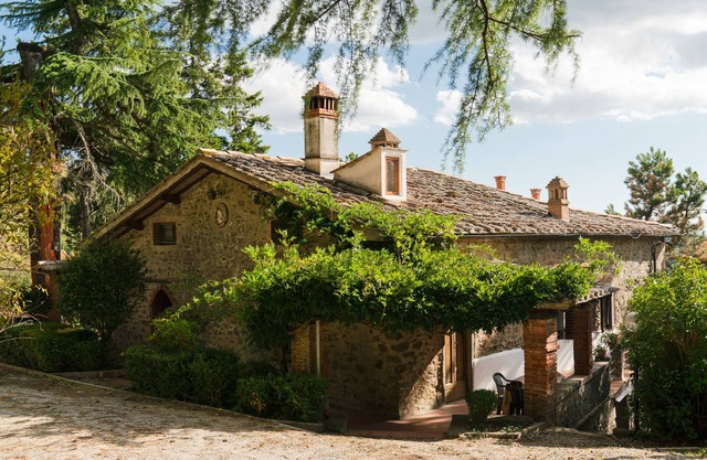 Tuscan apt. magnificent panorama, pure nature, relaxation, private pool, WiFi