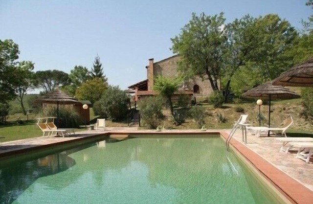 Tuscany villa in the etruscan Coast near seaside ideal for 20 persons