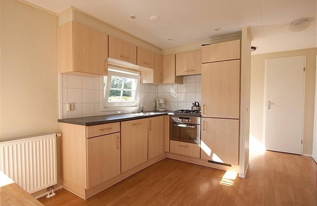 Twente 6 persons - Three Bedroom Resort, Sleeps 6