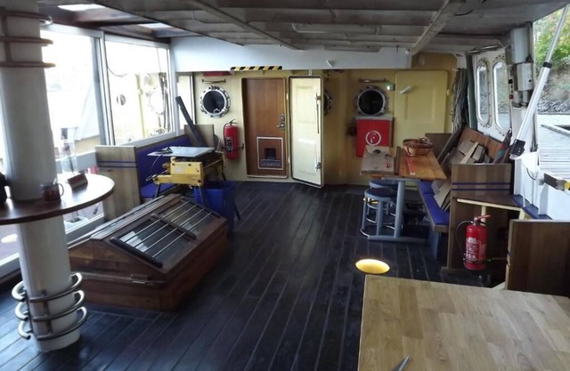 Twin Room with Lake View Yacht 2