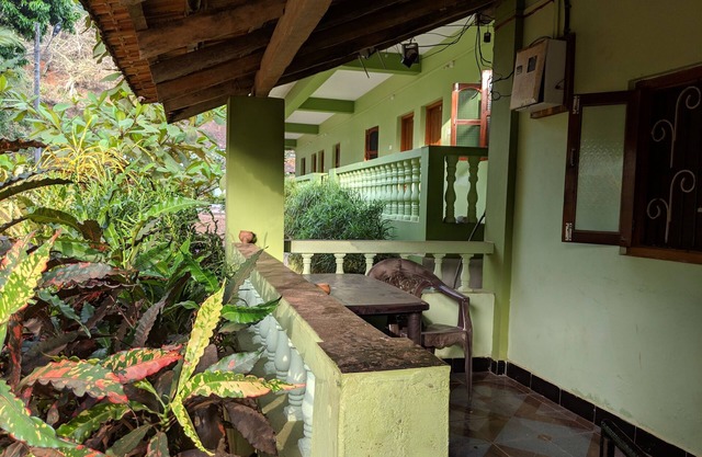 twin share room | 3 veg meal | 2 asana classes & 1 meditation class